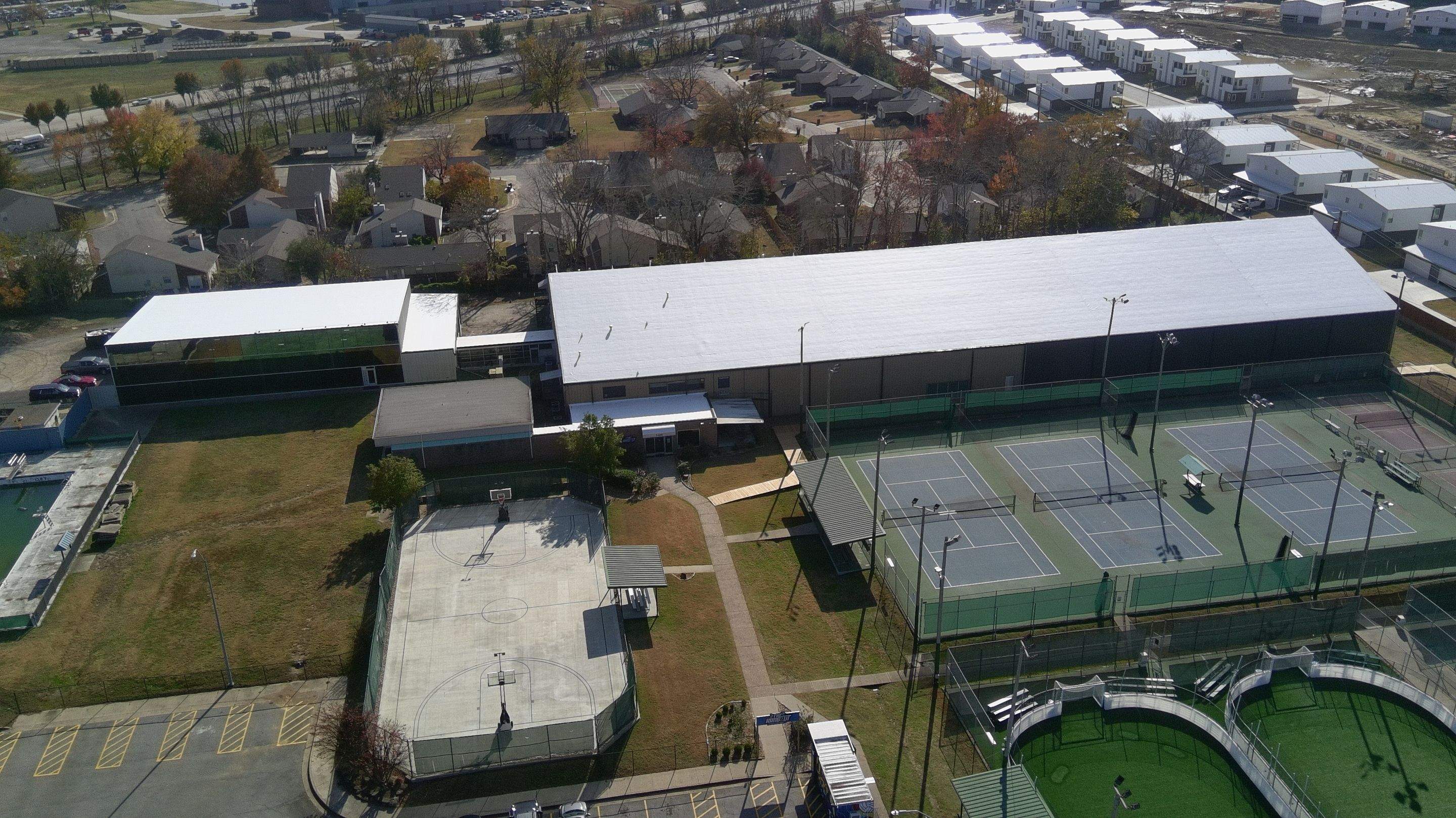 Commercial roofing contractor in Texas