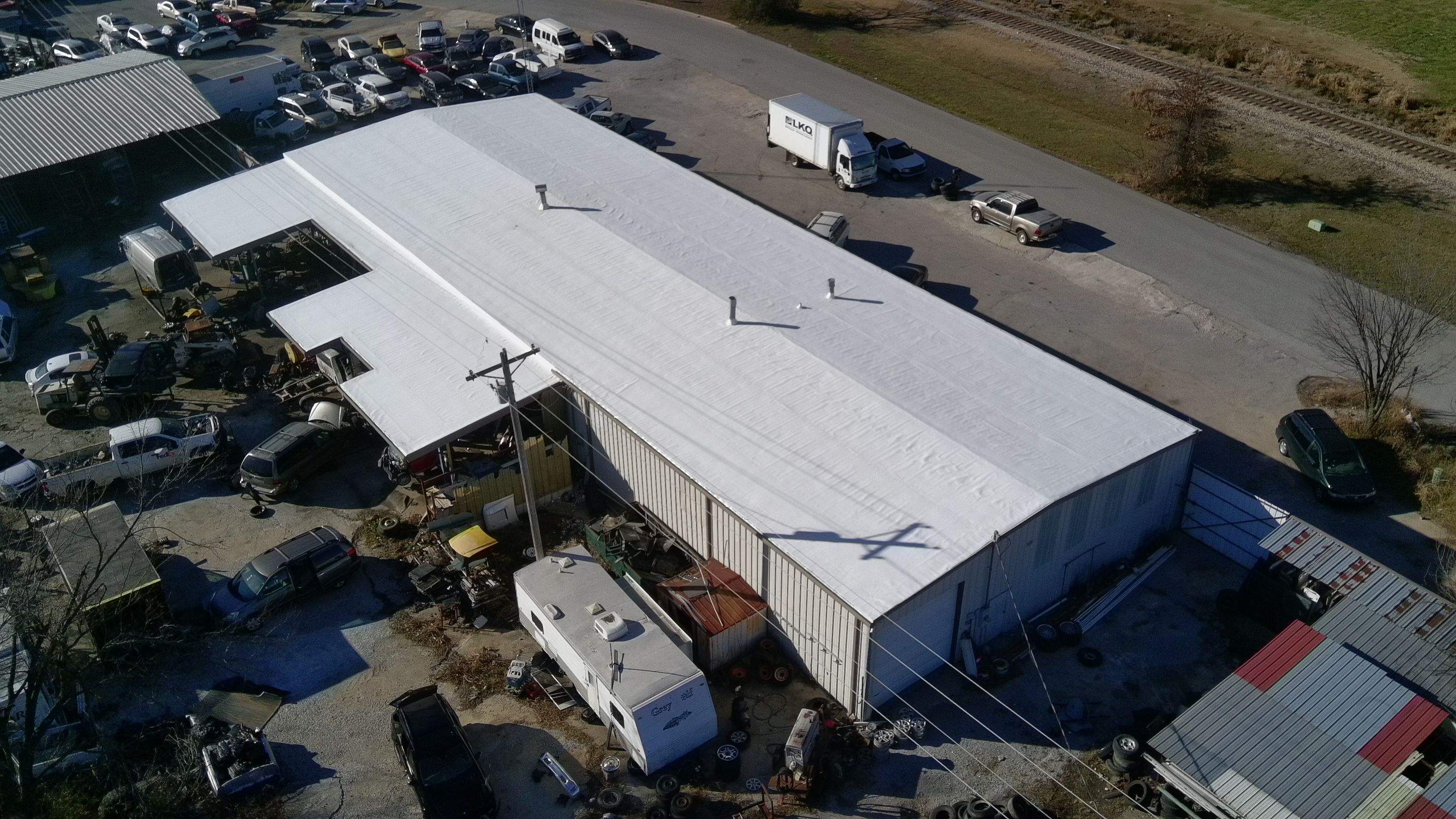 Commercial roofing contractor in Kansas
